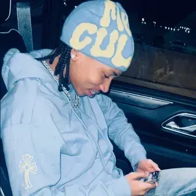 EarlyBread8598의 Kian Vance