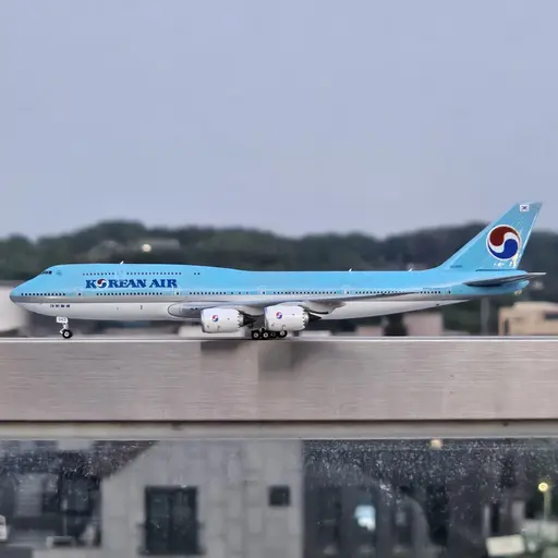 ExoticGlaze8262의 대한항공 B747-8i
