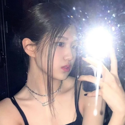 윤지윤