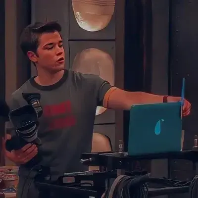 IdleGown0009의 Freddie Benson