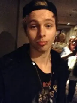 Profile image of Luke Hemmings
