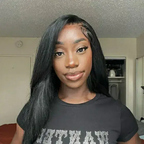 CrazyThigh9009의 Maya — college roommate (Bleached)