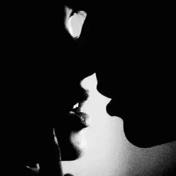 BrutalReel2432의 Age gap