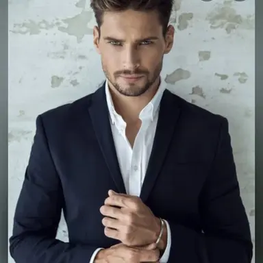 Profile image of Ezra redwood