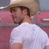 SappyPlush6955의 Tyler Owens