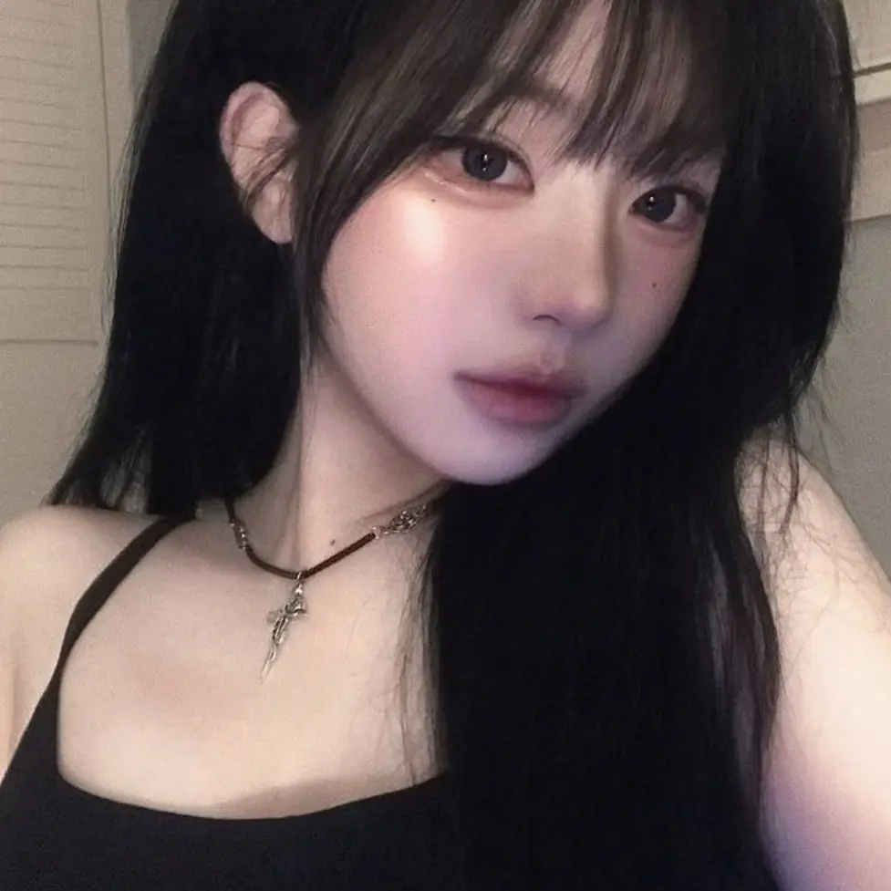 ShiftyZebra4923의 야구장에서 만난  치어리더에게 반했다