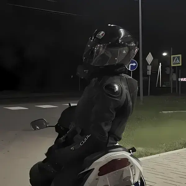 MagicLip3897의 Caleb Vance