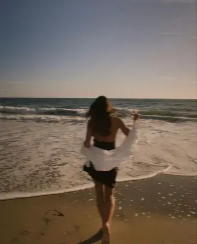 RainyFluff5871의 Chloe Sutton