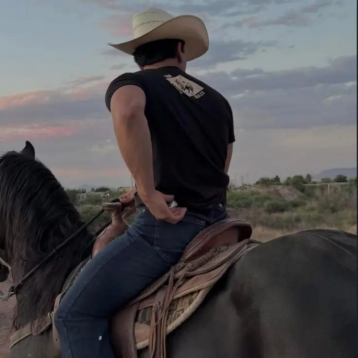 MustyBone9193의 Dean Matthew | Country Boy 🐮