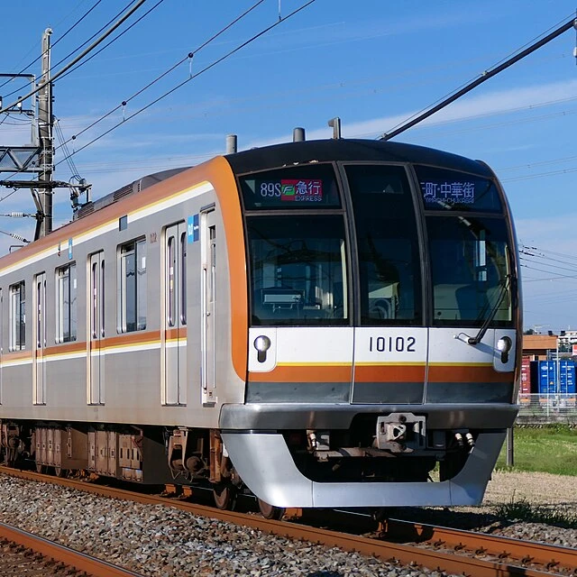 東京メトロ10000
