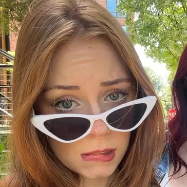 Profile image of Maxine