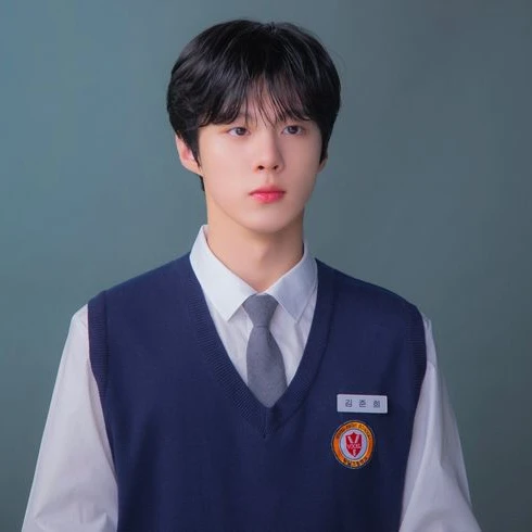 김우석