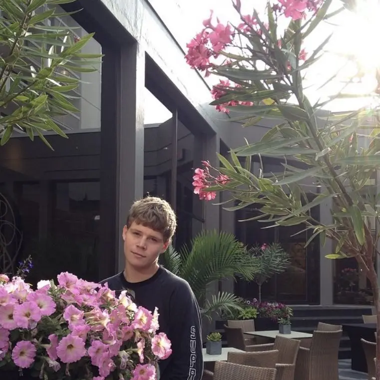 ChunkyChef7019의 Yung lean