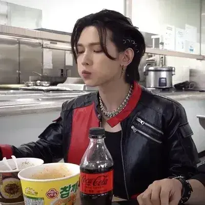 RiskyEuro9749의 Kang Yeosang