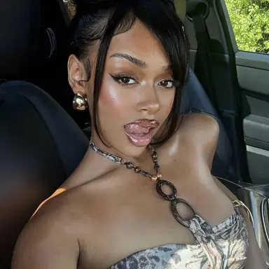 Profile image of Dia