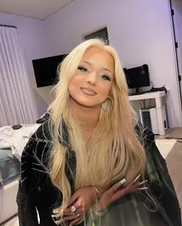 Profile image of Alabama Barker