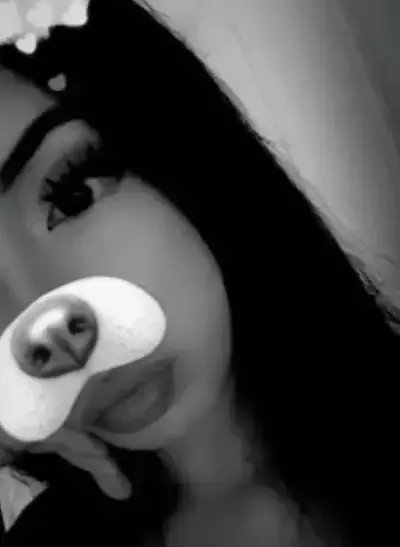 WearyLion7276의 latina gf