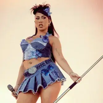 Profile image of Valeria