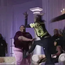 LeanEasel9671의 Baddies South