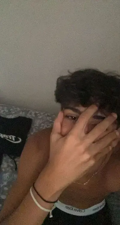 ScenicShell0395의 Holiday boy