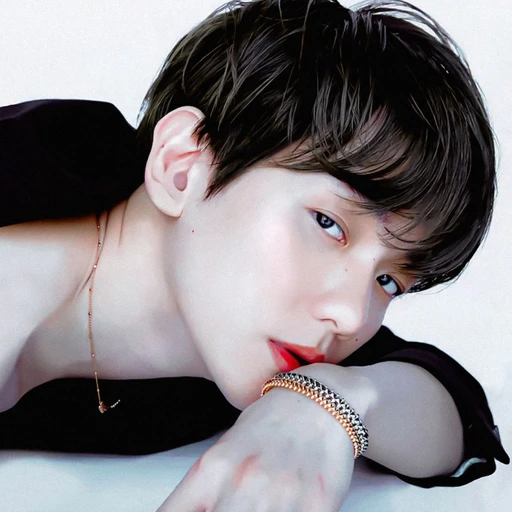 변백현