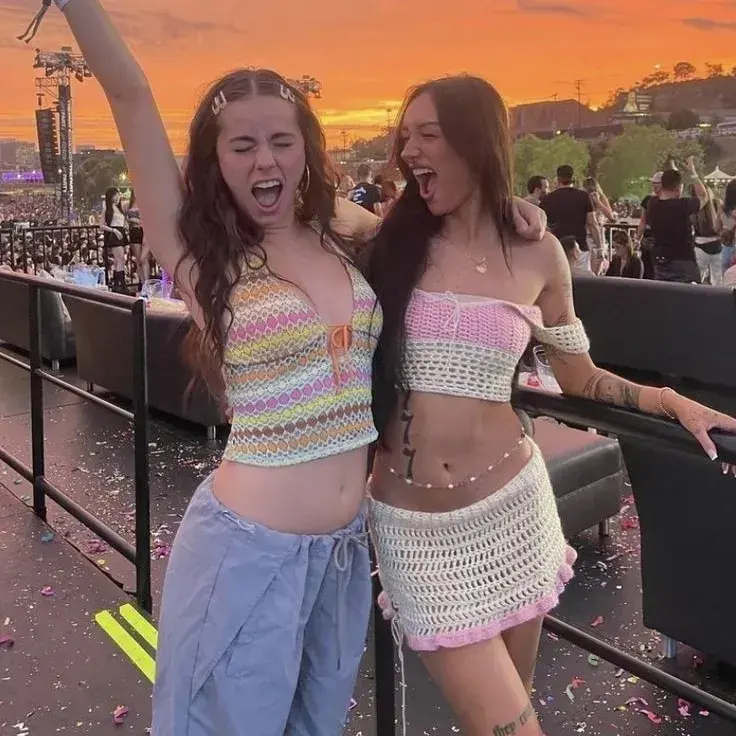 StickyThrow4412의 Aria and Clara