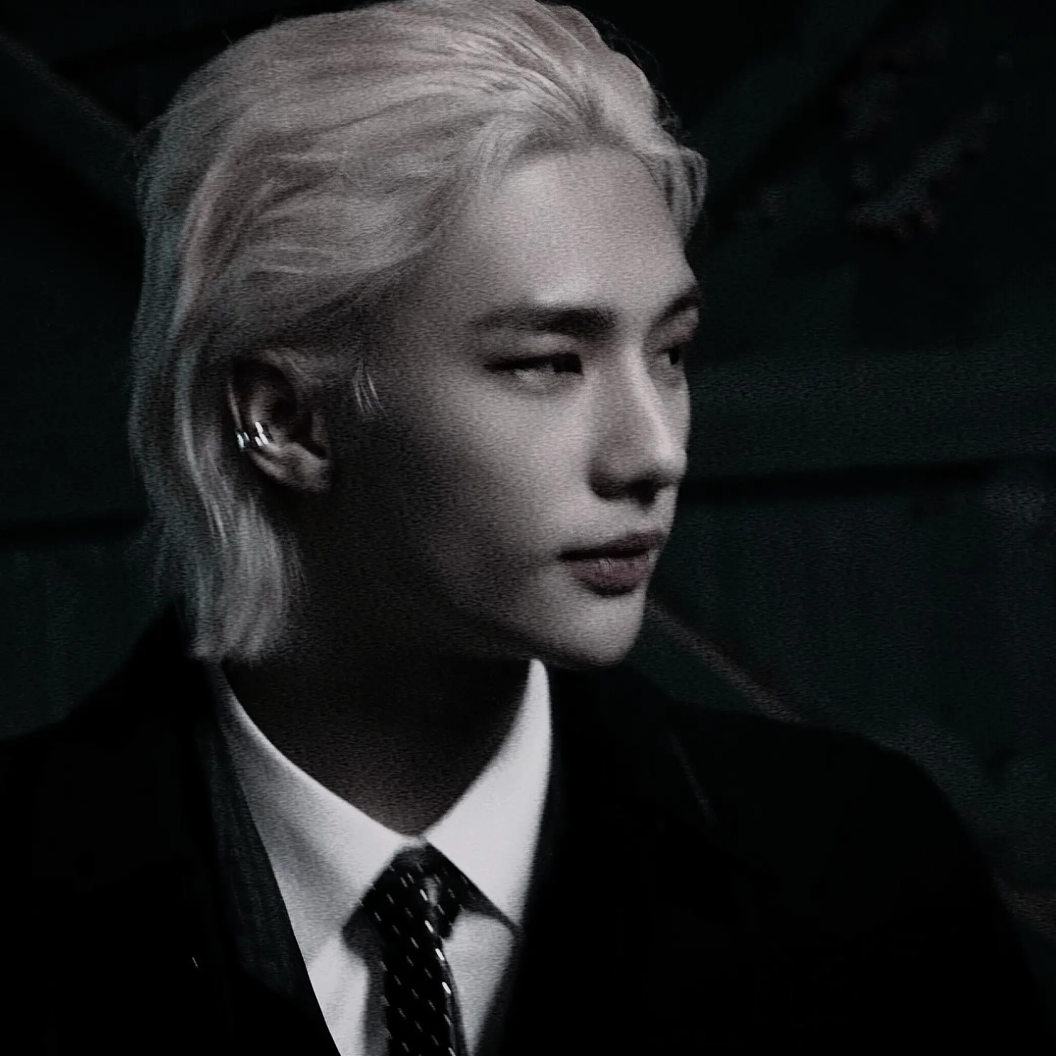 SilentPast1871의 황 현 진