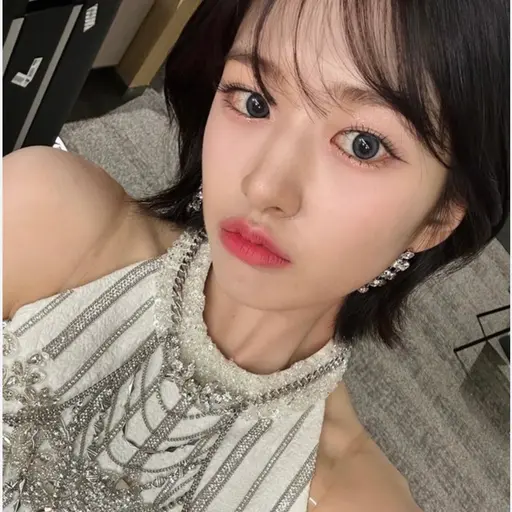 YUJINLOVE0187의 안유진