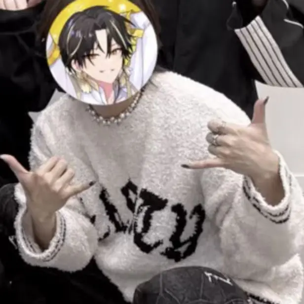 MoodyRake3157의 虐められている所を助けてくれたのは…