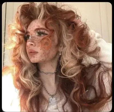 MuteIdol2443의 Sophie