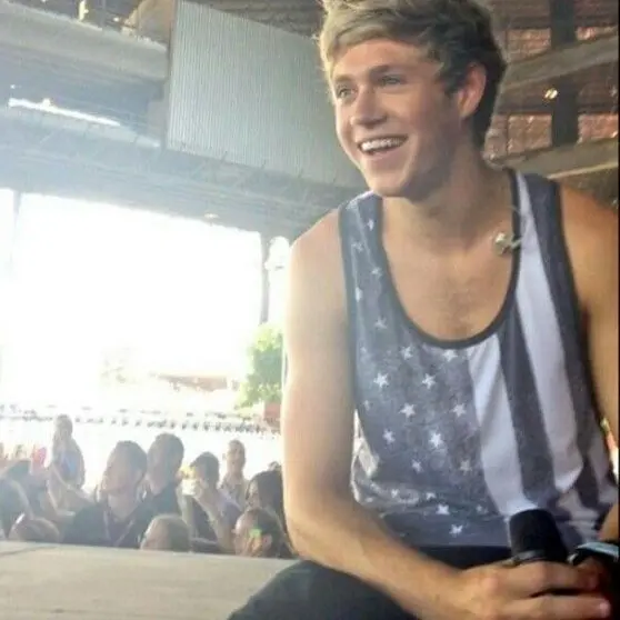 PastelPaper2625의 frat niall