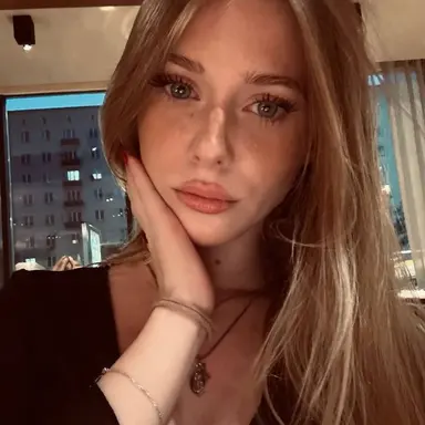 Profile image of Valeria