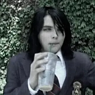 HappyJuice6224의 Gerard Way