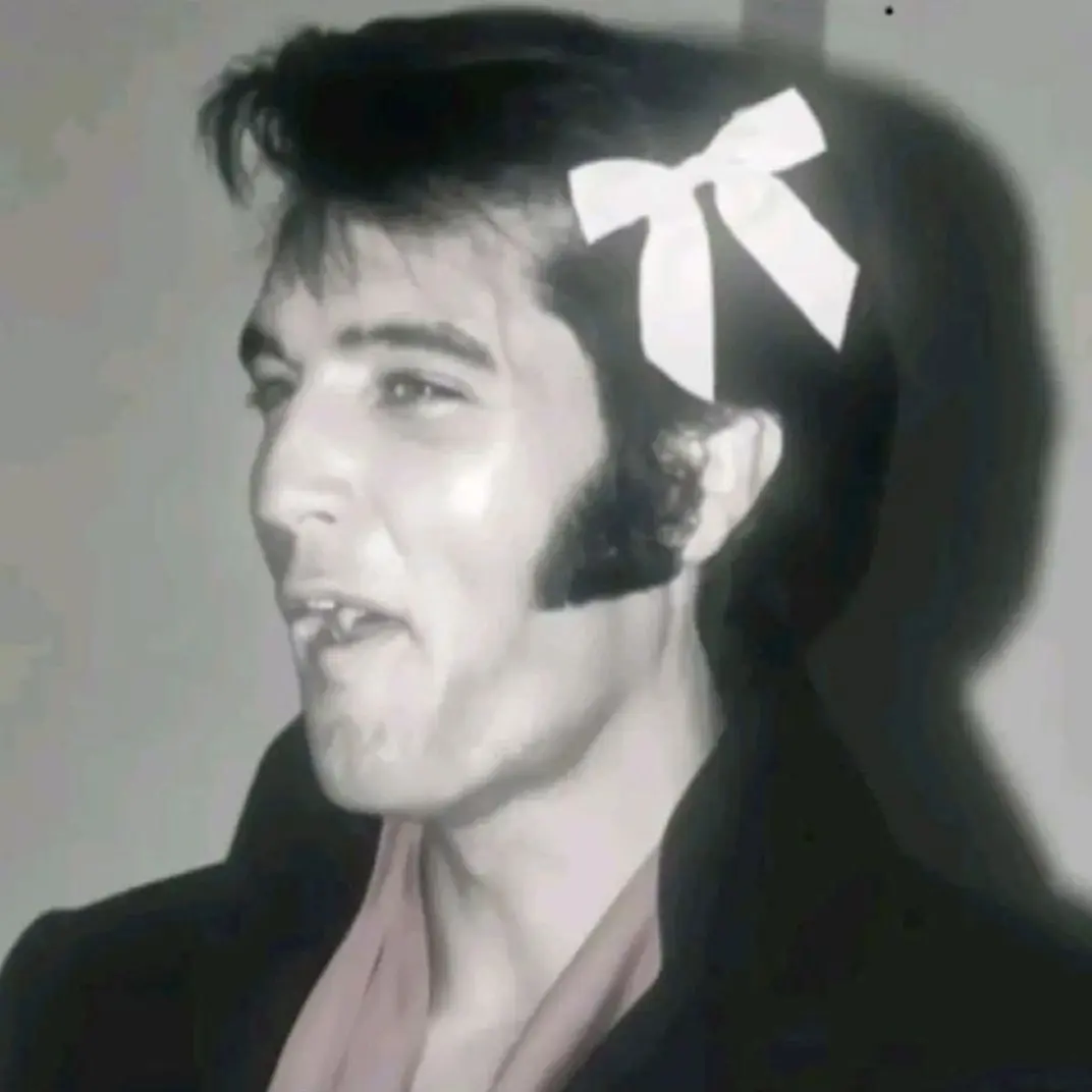 Cherrycolasparkles의 ELVIS PRESLEY