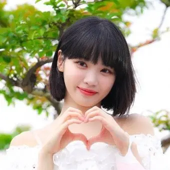 M1UN0021의 김채원