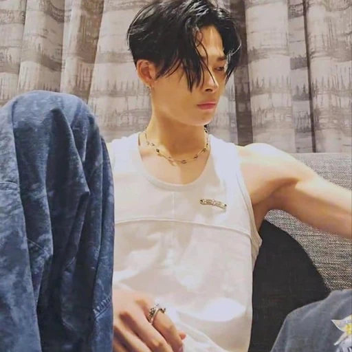 니키