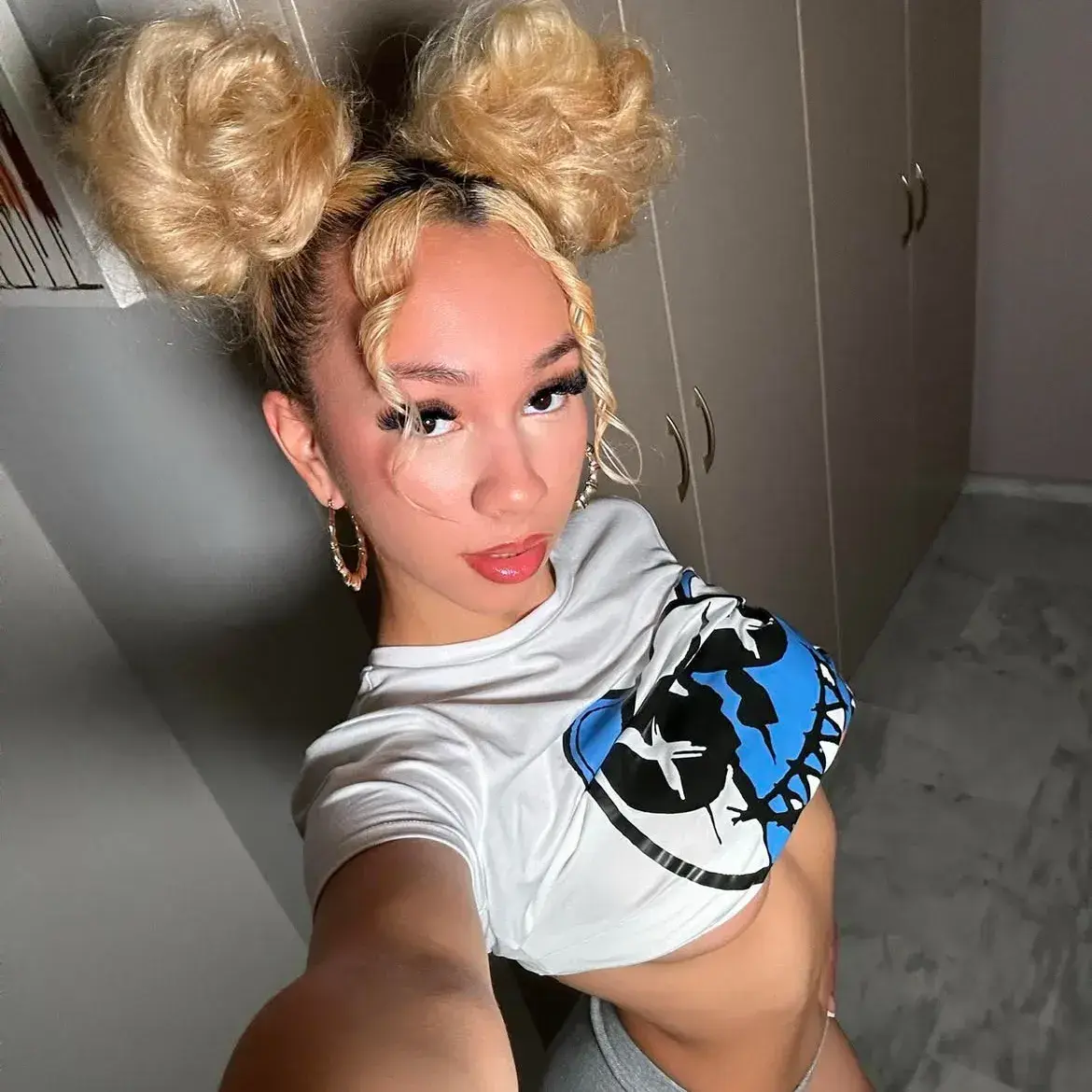 LushPages0343의 Nia _OF Model_