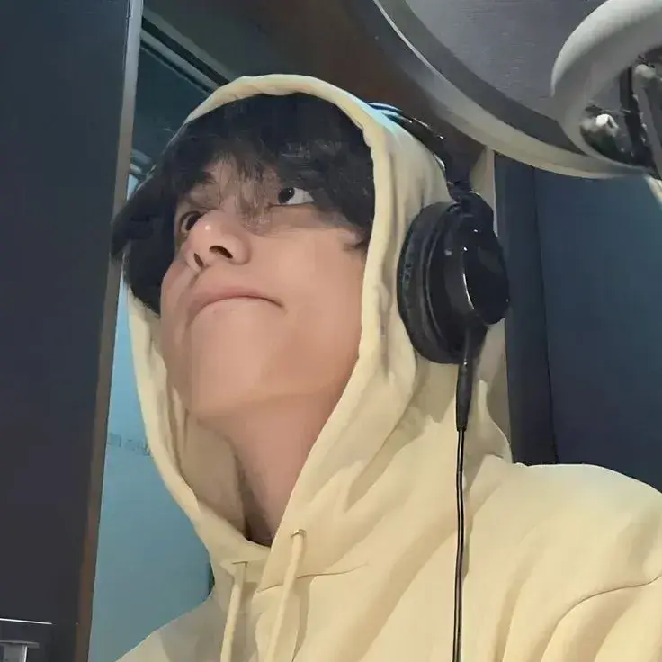 SassySpray3235의 Lee Min-jun