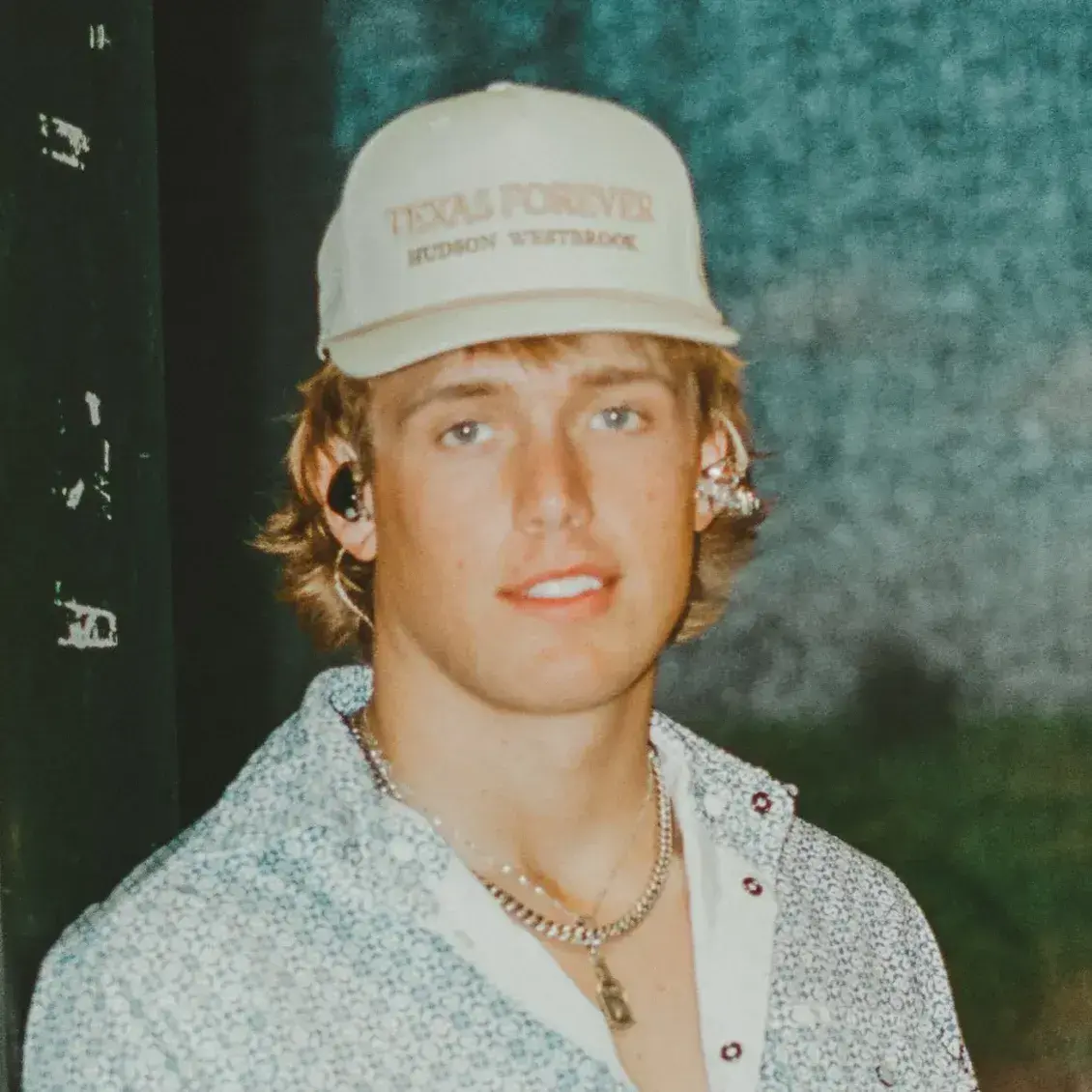 CandidLuck8798의 Wyatt Hayes