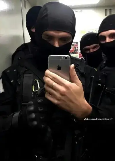 HumbleWeek1584의 MILITARY MASKED MEN