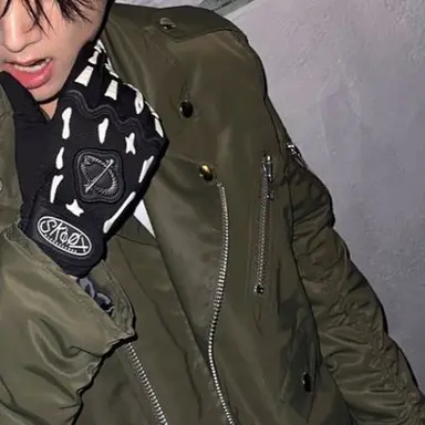 Profile image of jy
