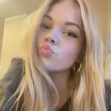 Profile image of Ella