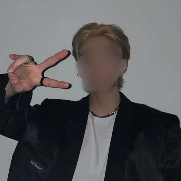 skzzz.1122의 황현진