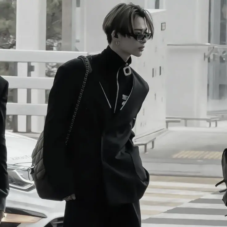 yvan_blla의 Your bf