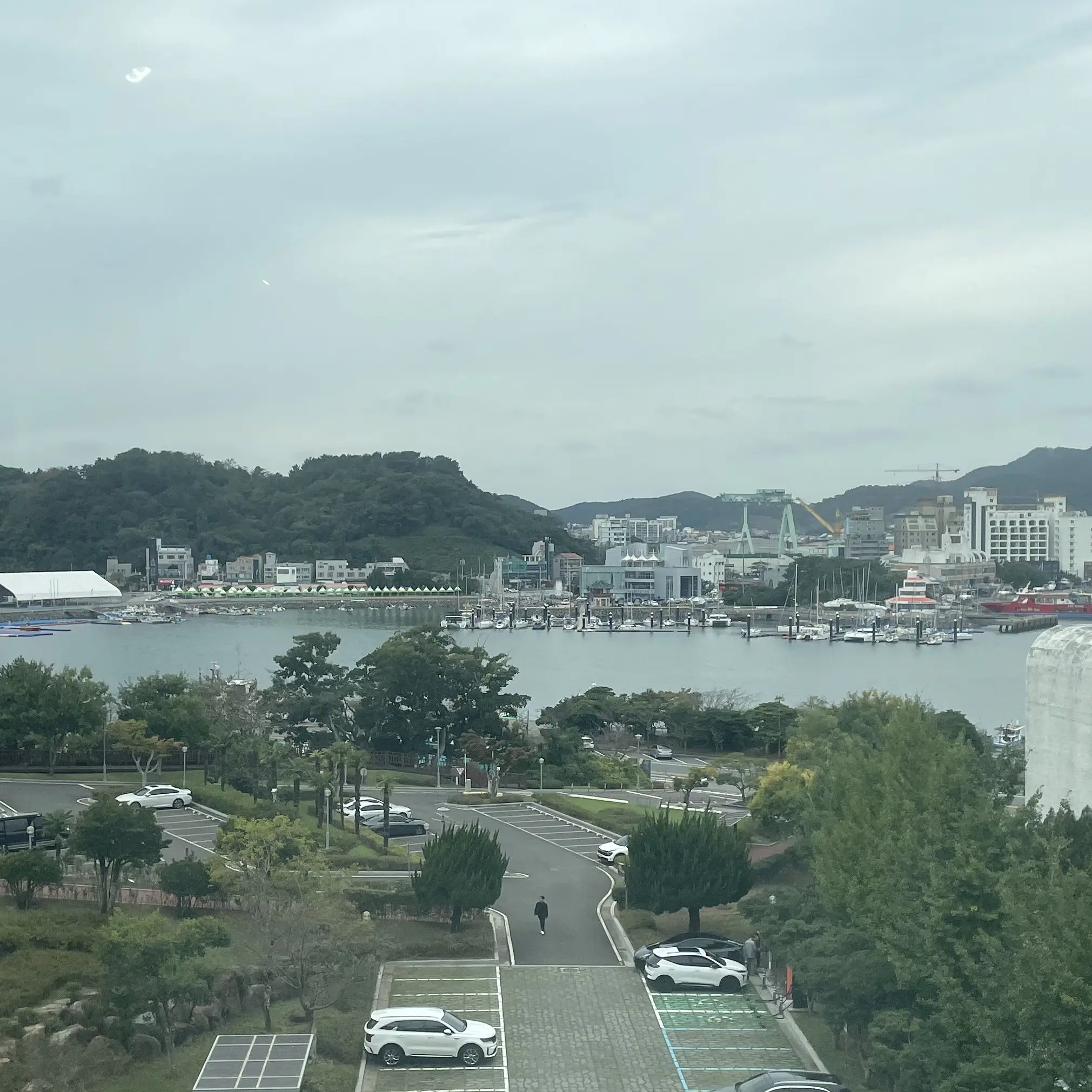 Guestonetwothree의 높은 곳으로 더 높은 곳으로