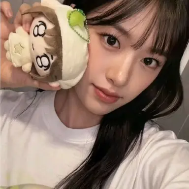 Profile image of 안유진