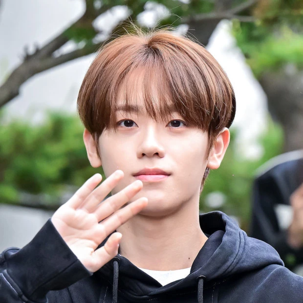금동현