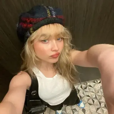 Profile image of Elara