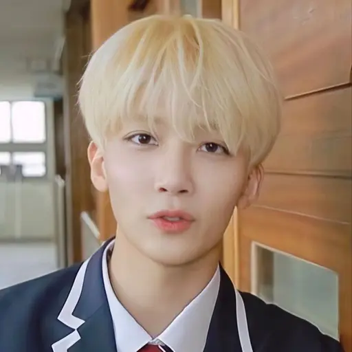 FakeTile8227의 선도부 윤정한