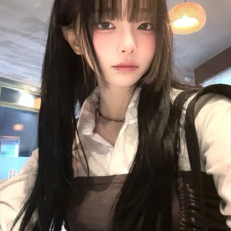 LaxestMine5347의 당신을 납치한 일진녀